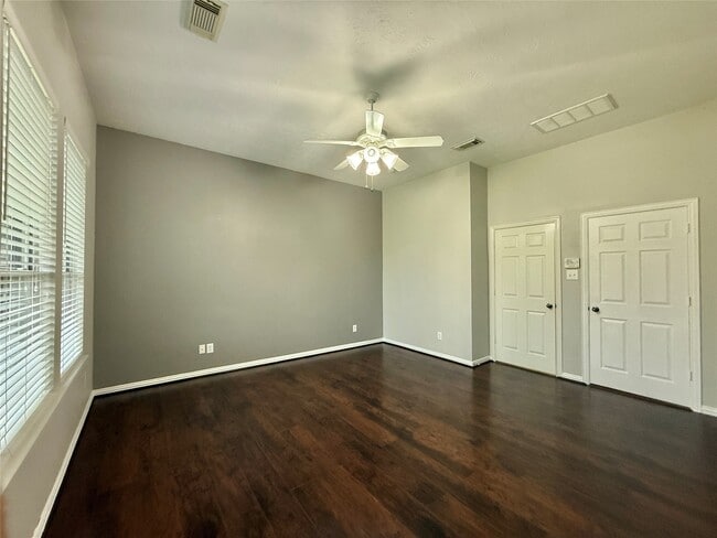 Building Photo - 26823 Lakeridge Park Ln