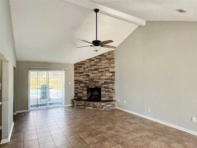 Building Photo - 15914 Mill Hollow Dr