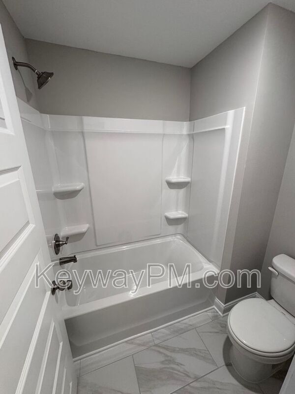 Building Photo - 2106 Denmark Ave SE