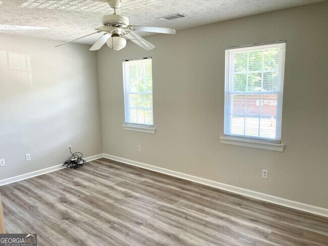 Building Photo - 123 Jackson Dr