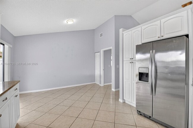 Building Photo - 6043 Sunberry Cir