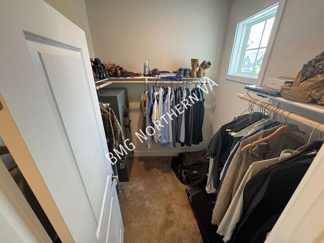 Building Photo - 25459 Byrnes Crossing Dr