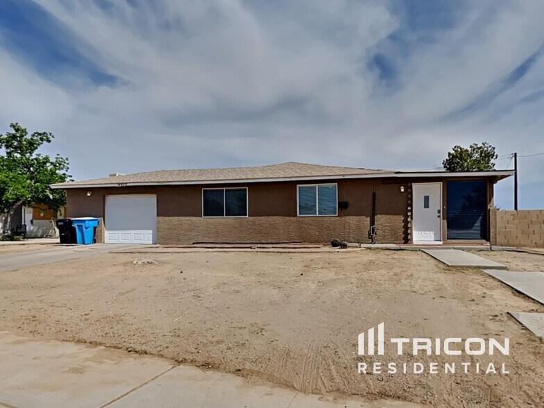 Primary Photo - 14801 N 29th Dr