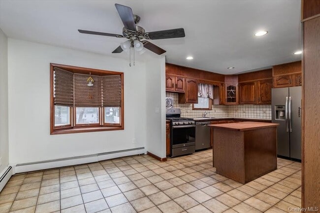 Building Photo - 18 Brandywine Dr