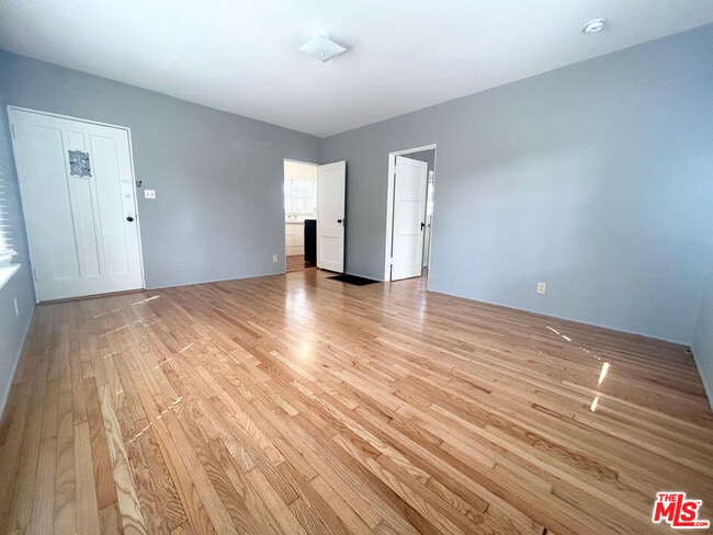 Building Photo - 940 Milwood Ave
