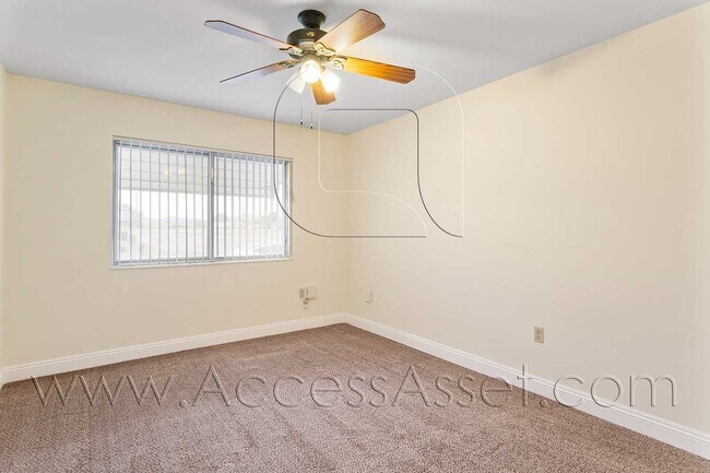 Building Photo - Gorgeous 3 Bed/2 Bath Home In Menifee Civic 55+ Community!