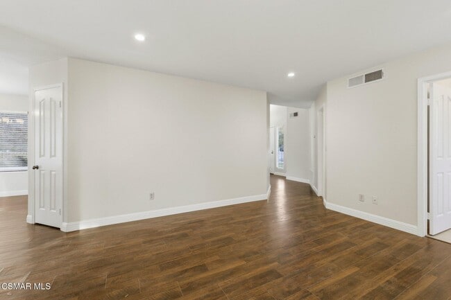 Building Photo - 26916 Lost Oak Ct