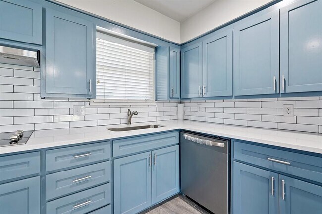 Building Photo - 4309 NW 56th Terrace