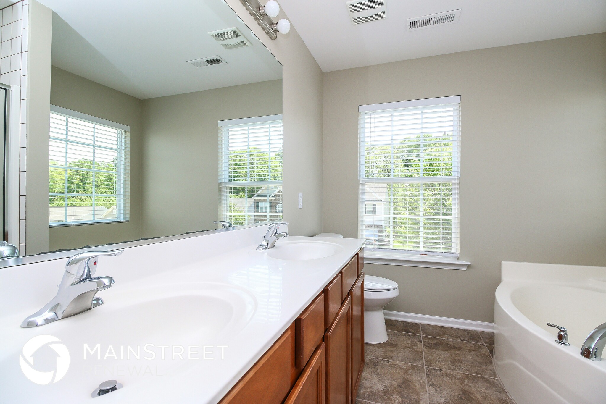 Building Photo - 396 Shady Grove Ct