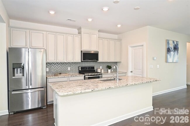 Building Photo - 2410 Arbor Loop Dr