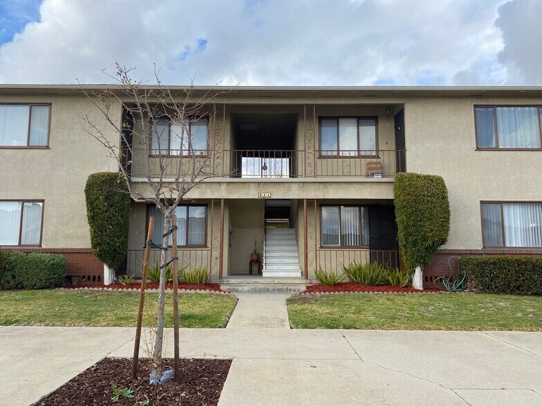 Building Photo - 211 W Fairview Ave