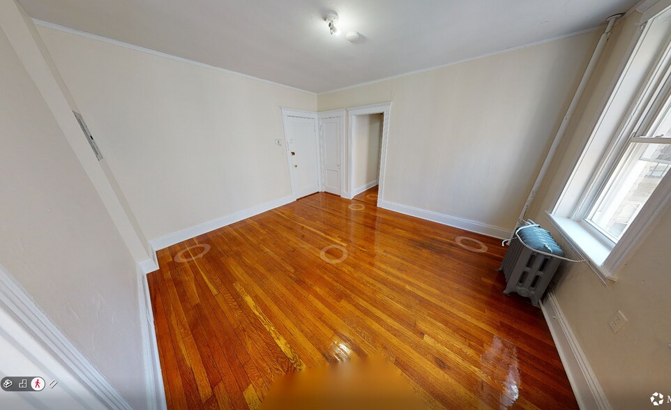 Building Photo - 425 Park Dr