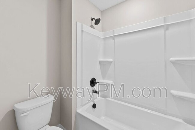 Building Photo - 8049 Kinsale Ave SE