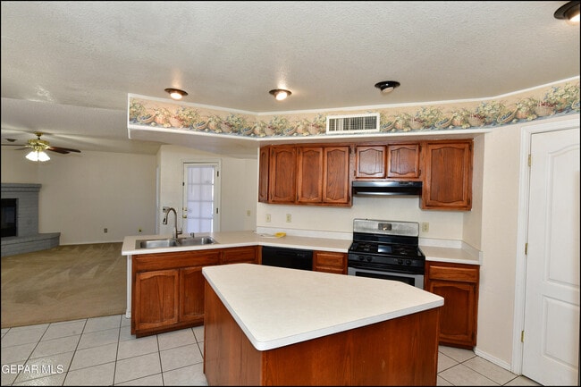 Building Photo - 6553 Brisa Del Mar Dr