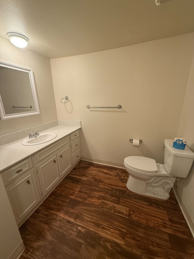 Building Photo - 1026 Springoak Way