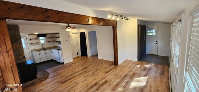 Building Photo - 13 Elizabeth Rd