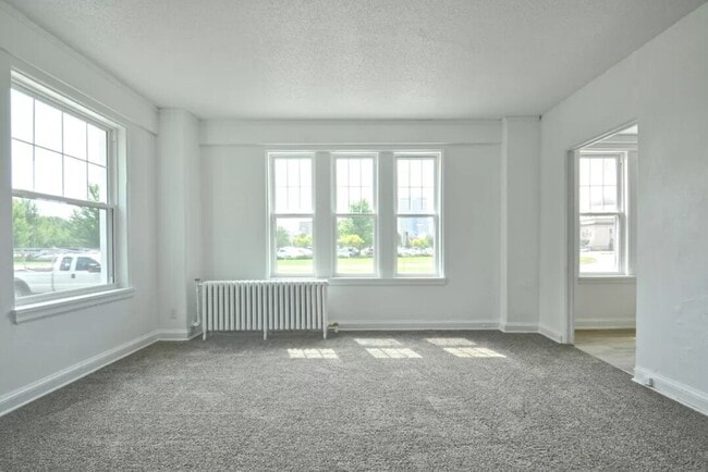 Building Photo - *Inactive* Legacy on Main