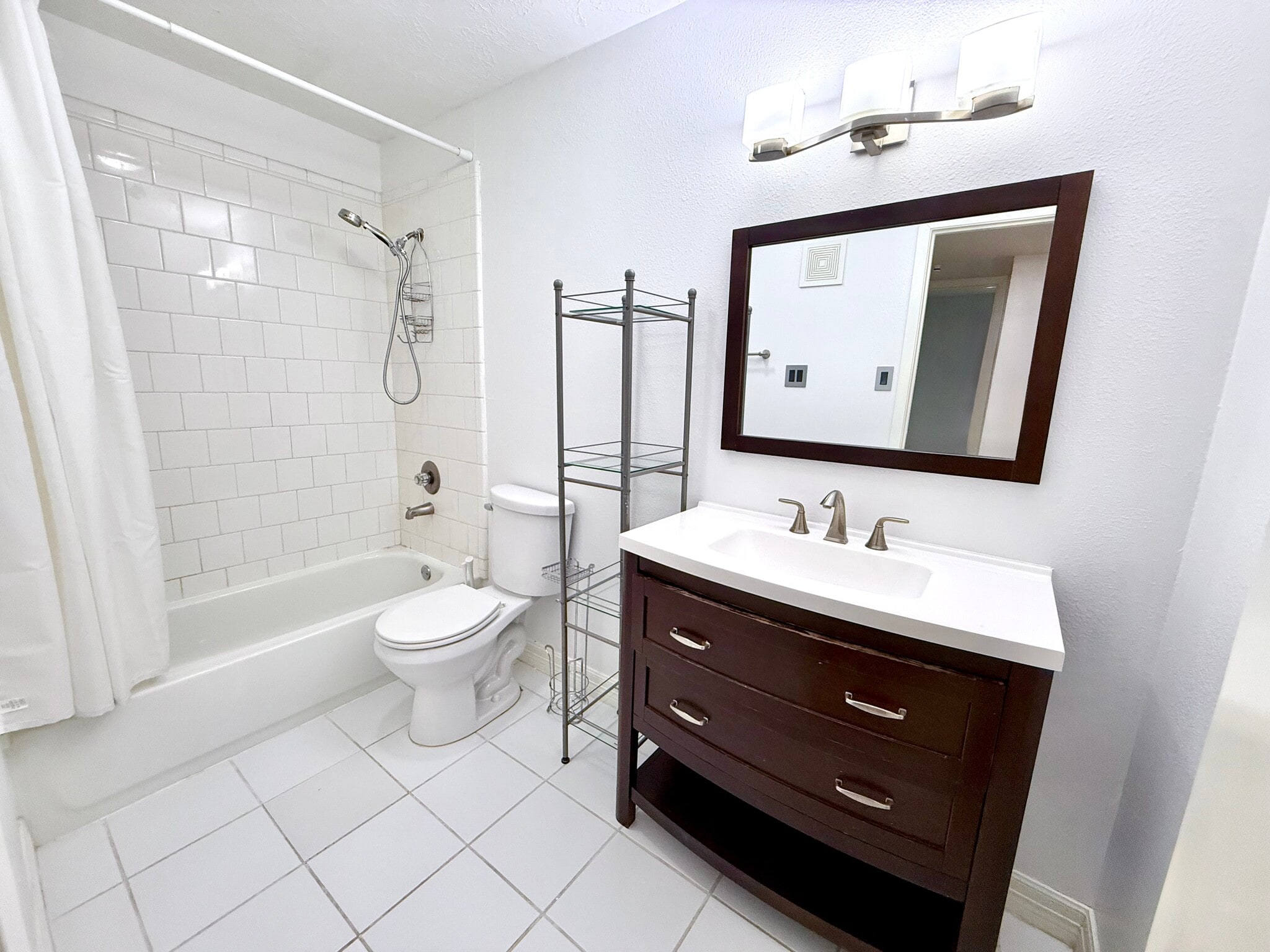 Building Photo - 2750 Holly Hall St