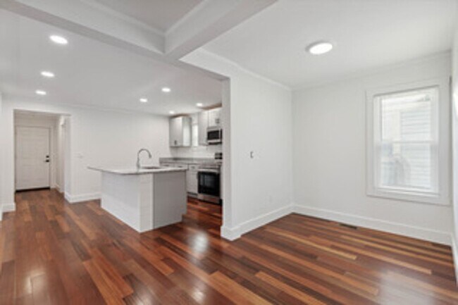 Building Photo - 415 Herkimer St