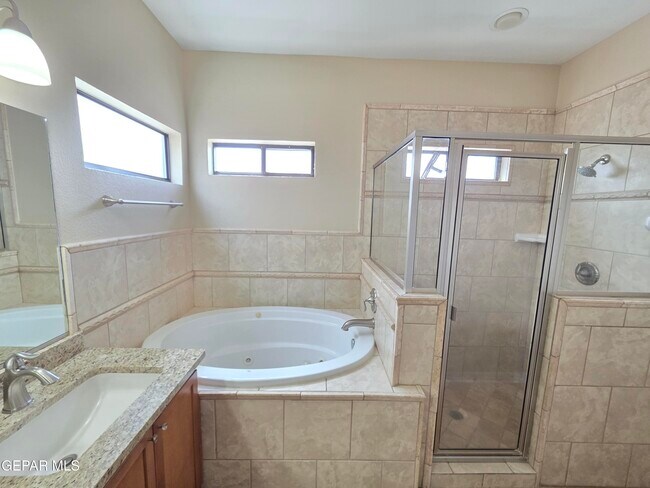 Building Photo - 7346 Gulf Creek Dr