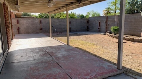 Building Photo - Spacious 3 bd 2 bath home.