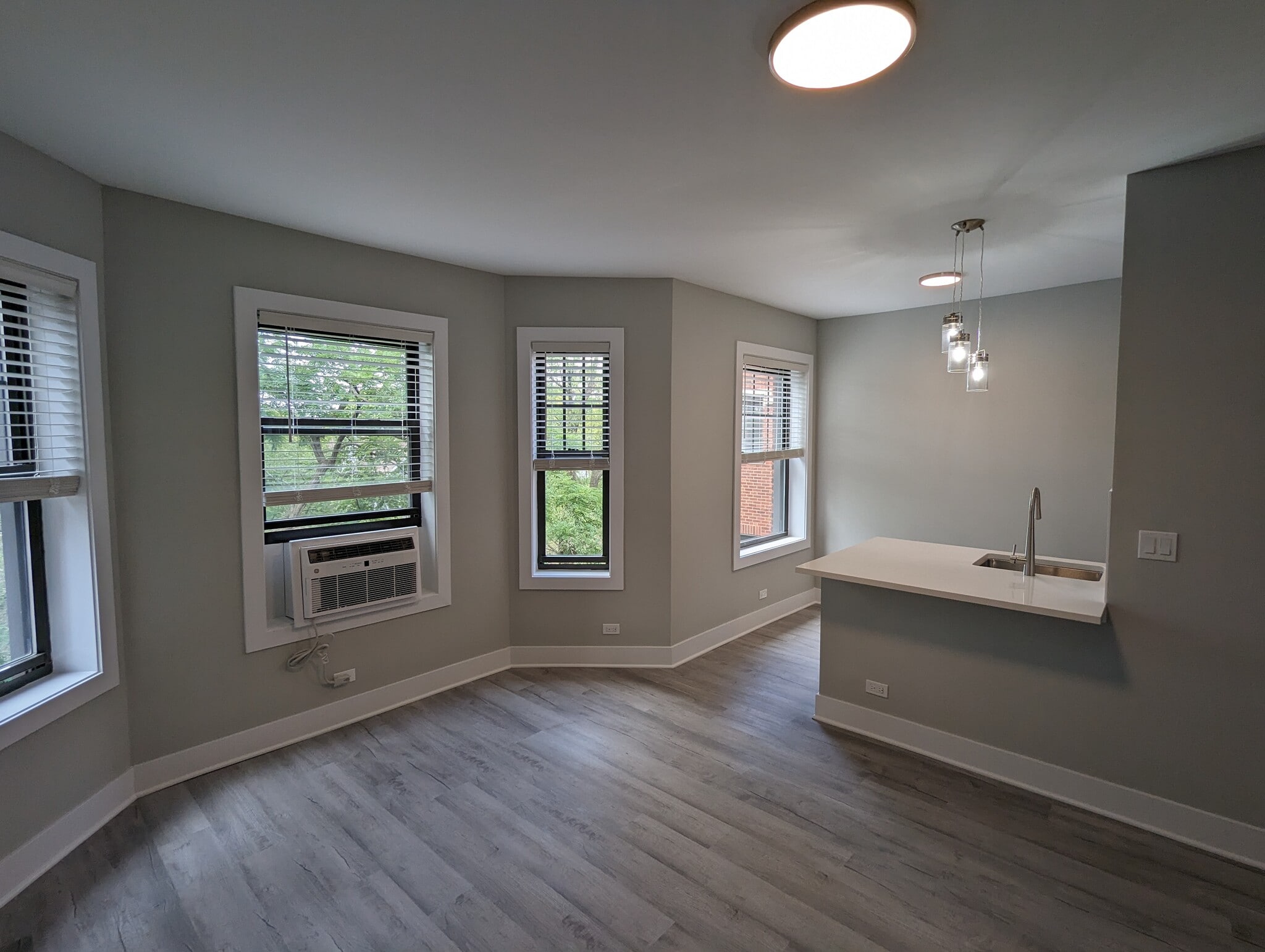 Building Photo - 372 Hazel Ave