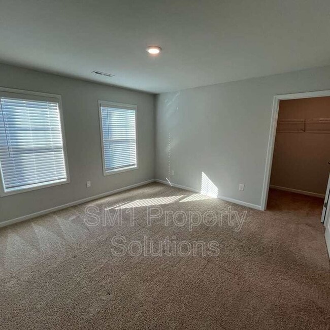 Building Photo - 106 Brody Way