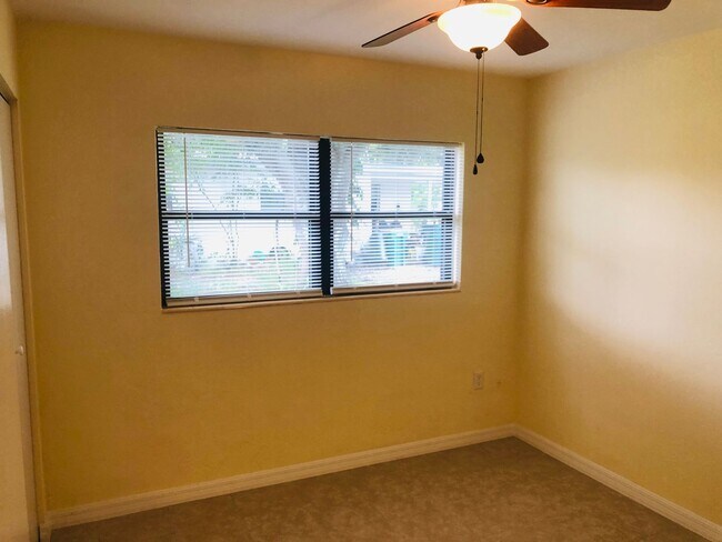 Building Photo - 1923 Jefferson Ave