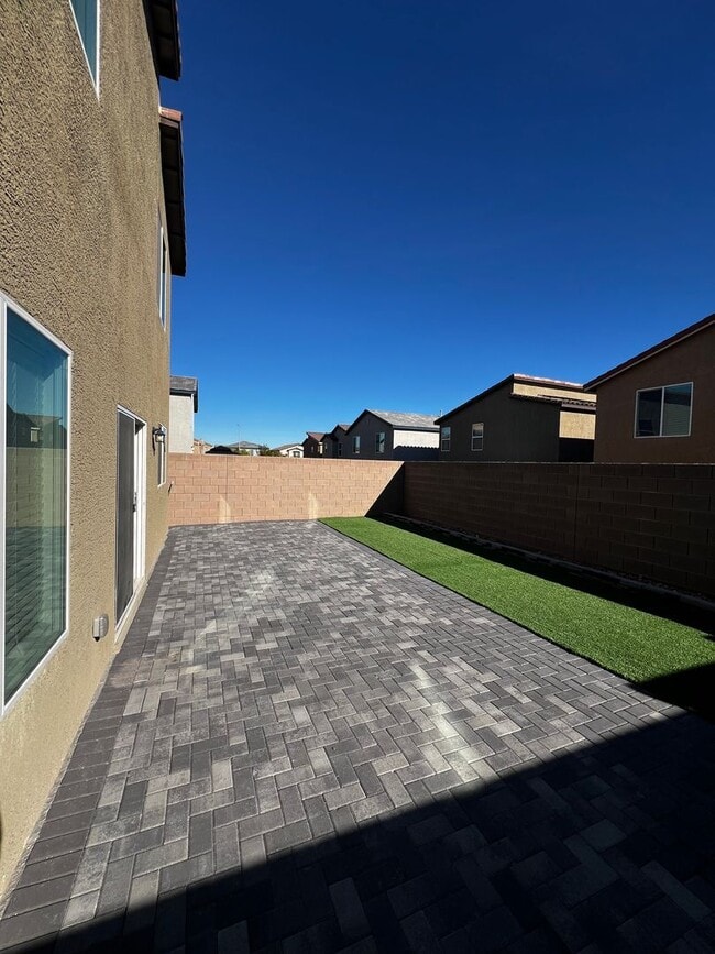 Building Photo - New Neighborhood Southwest Community $500.00 Move in Credit