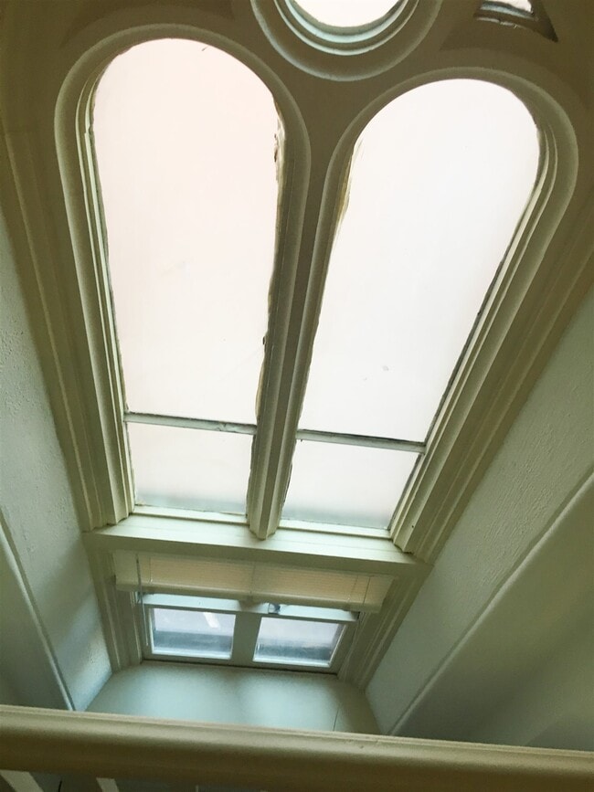 Building Photo - 124 Orange St