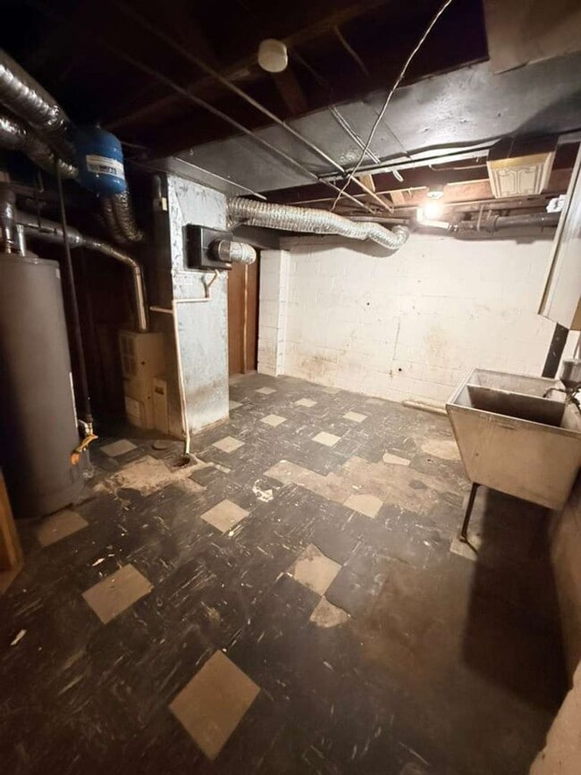 Building Photo - Nice 2BD/1.5BA Single Family Home in Penn Hills