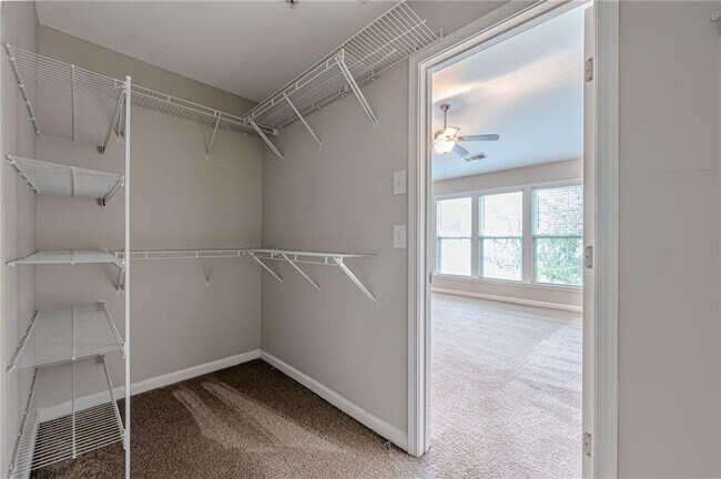 Building Photo - 300 Balaban Cir
