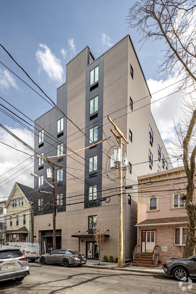 Building Photo - 14 Merchant St