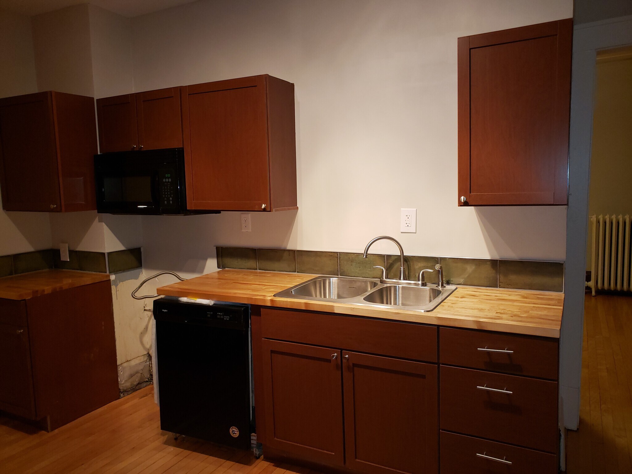 Building Photo - 417 5th Ave SE