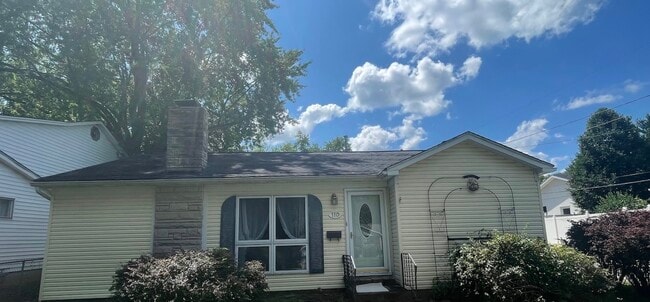 Primary Photo - 110 Monroe St