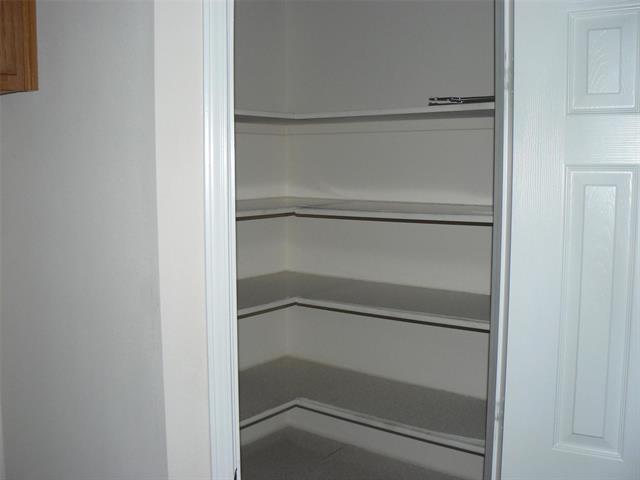 Building Photo - 1619 Northview Dr