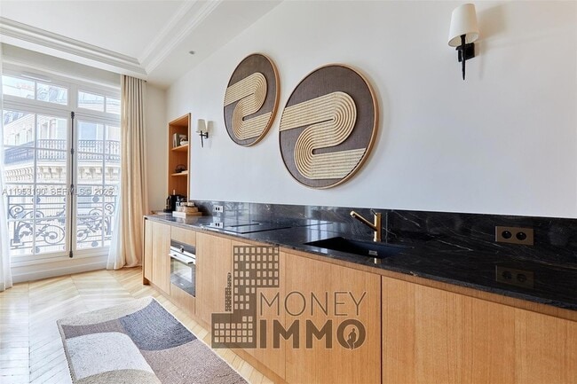 Building Photo - 11 Rue St