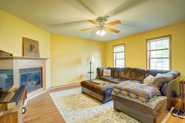 Building Photo - 4605 Pawnee Pass