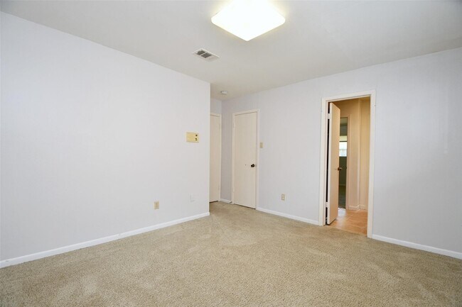 Building Photo - 7718 Moondance Ln