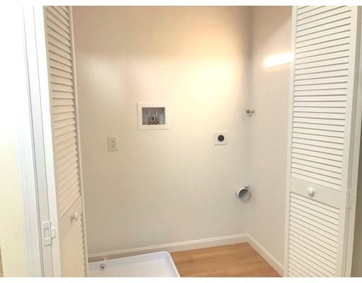 Building Photo - 7-15-17 Callender St