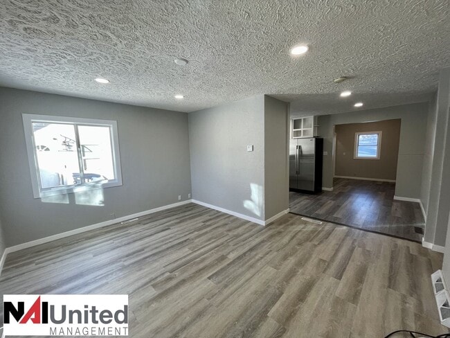 Building Photo - Fully renovated 3 beds, 1 bath home for rent.