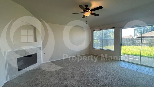 Building Photo - 3003 Elderberry Dr