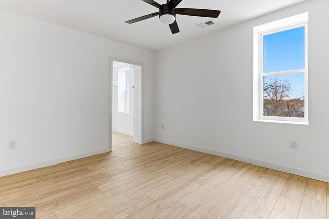 Building Photo - 201 Broadway