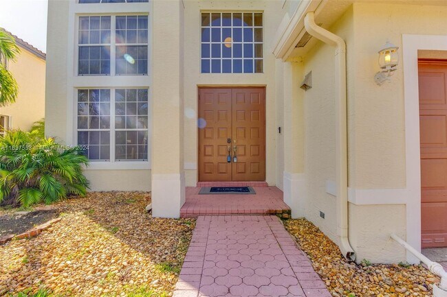 Building Photo - 2231 SW 164th Ave