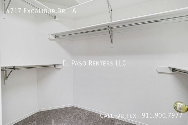 Building Photo - 4717 Excalibur Dr