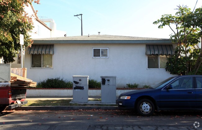 Building Photo - 1024 Loma Ave