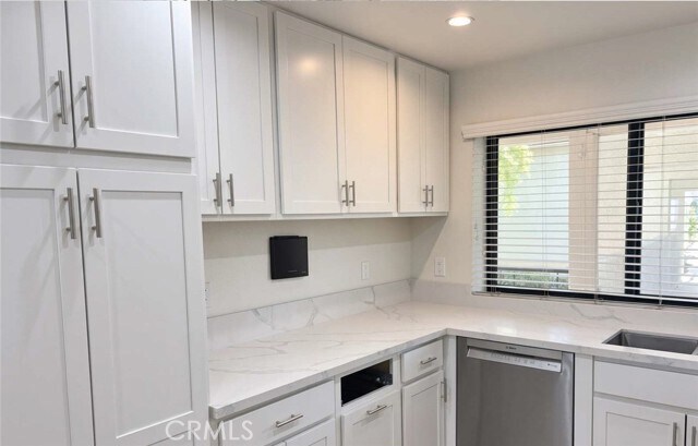 Building Photo - 1833 Caddington Dr