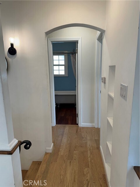 Building Photo - 908 Parkman Ave