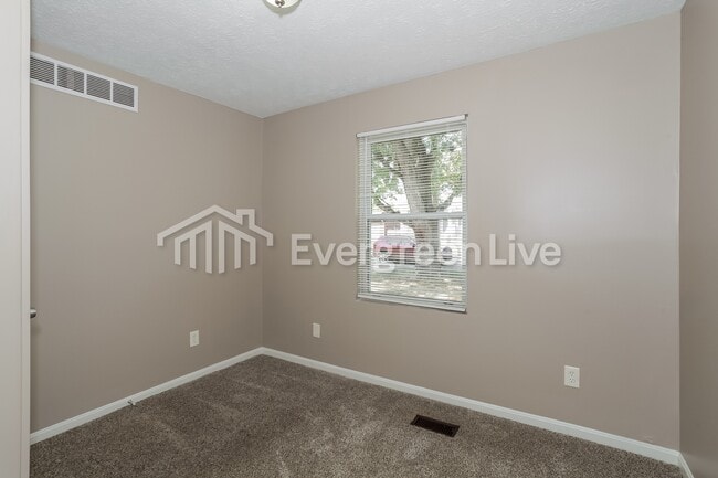 Building Photo - 2027 Highland Ave