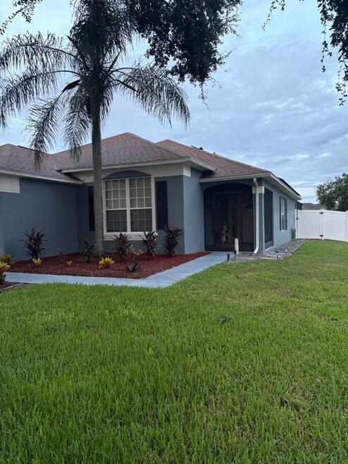 Building Photo - 1360 Rebecca Dr